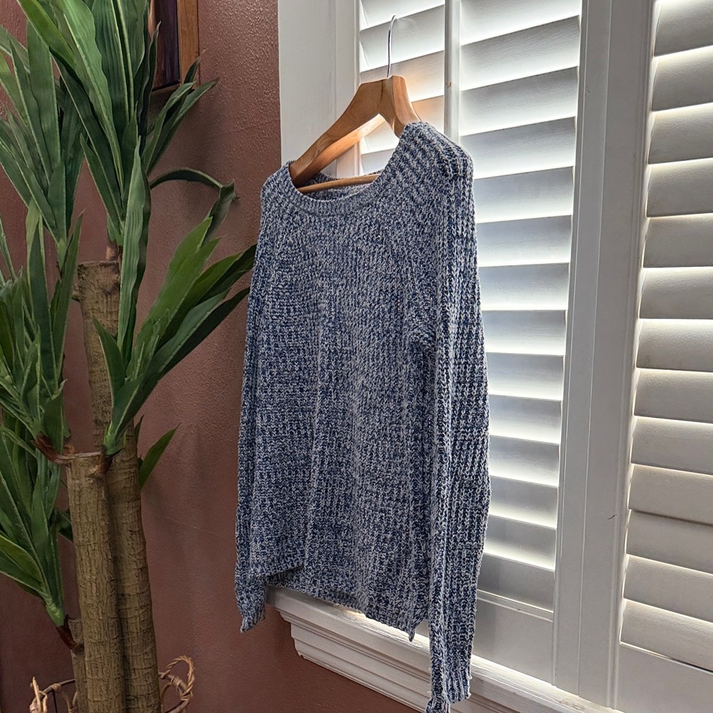 90’s Blue Sweater